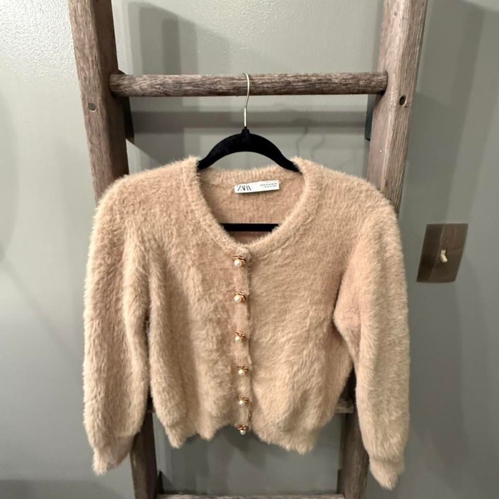Zara cream fuzzy cardigan with pearl buttons Size M